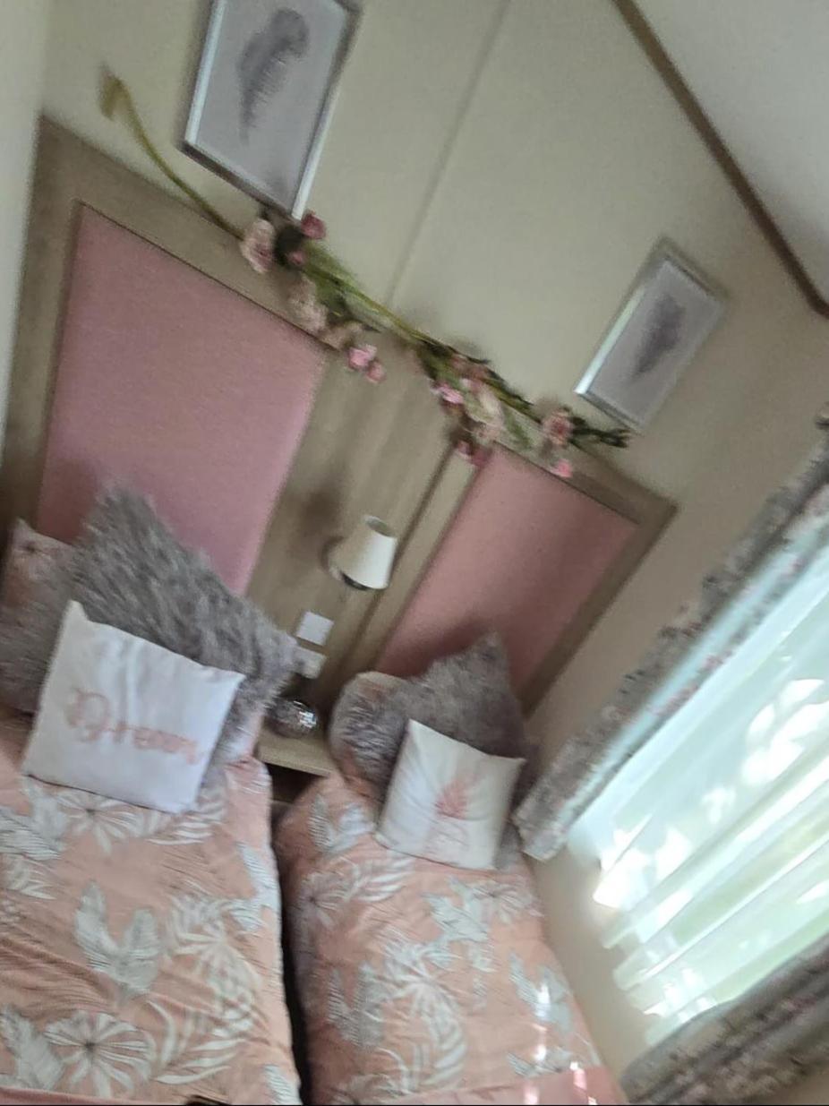 Luxury Lakeside Caravan With Hottub And Private Fishing Peg, Tattershall Lakes Dış mekan fotoğraf