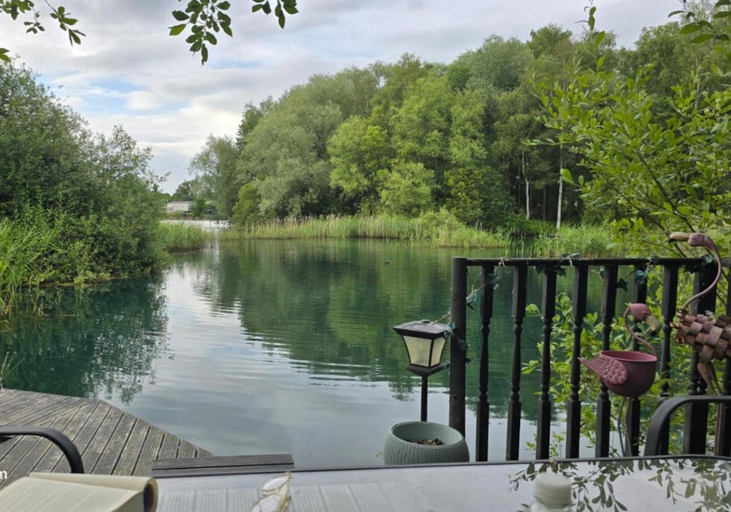 Luxury Lakeside Caravan With Hottub And Private Fishing Peg, Tattershall Lakes Dış mekan fotoğraf